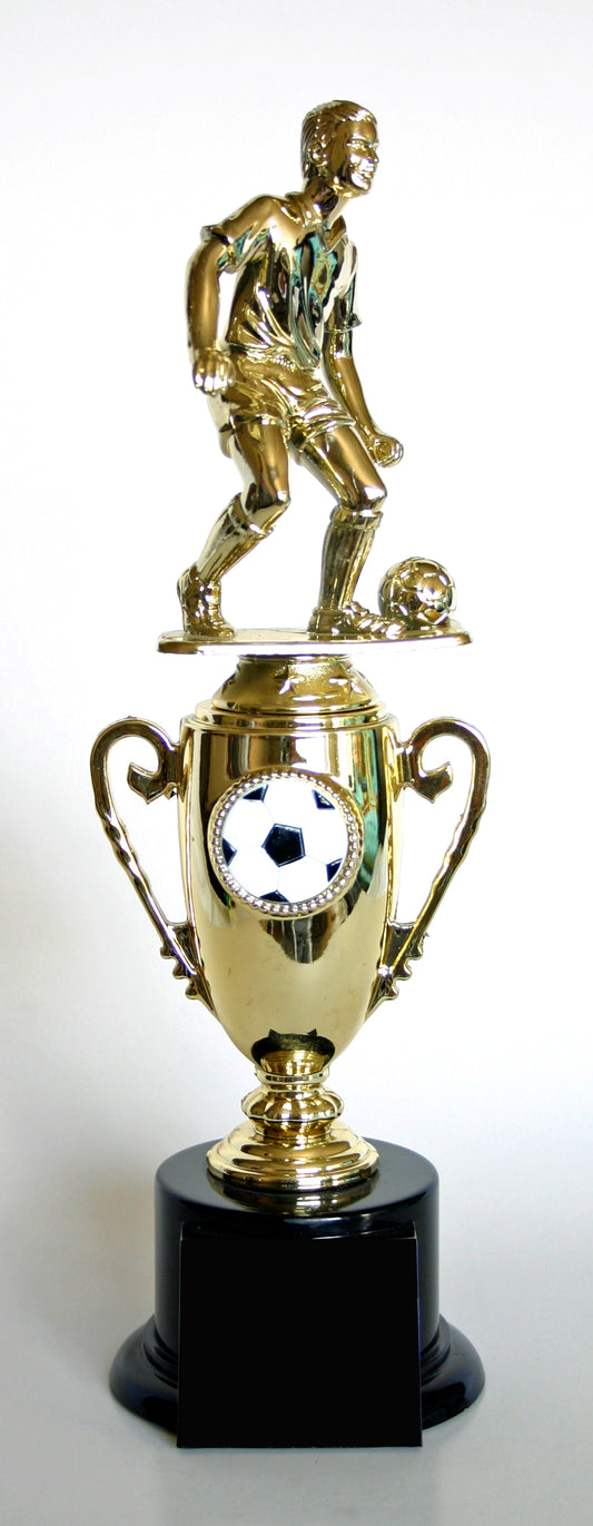 SOCCER TROPHY 18